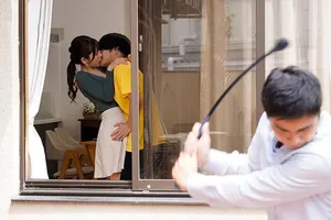 Cô bạn gái luôn bắt tôi mang bao khi chịch… nhưng chị gái cô ấy thì không