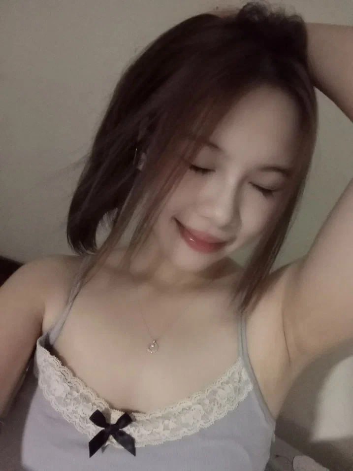 Sếp nữ dâm đãng và cậu nhân viên IT may mắn